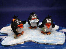 Lade das Bild in den Galerie-Viewer, lustige Pinguine aus Styropor und Holz Weihnachtsdekoration, basteln mit Holz, winterliches Bastelset, Bastelset Weihnachten, Weihnachtsbasteln, Pinguine aus Styropor gestalten, Pinguine zum stellen malen, Pinguin aus Holz basteln, Bastelidee Winter, Geschenkidee für Weihnachten, Weihnachtsdeko gestalten, basteln mit Kindern, DPI 7104SB