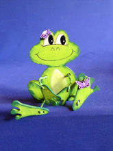Lade das Bild in den Galerie-Viewer, Frosch aus Holz,
Schlenker-Figur mit Papierdraht-Armen und Beinen Frühjahrsdekoration gestalten, Dekoration mit Kindern gestalten, Jahrsesdeko basteln, Bastelset für Bauernhof, Bastelset aus Holz, Basteln mit Kindern, Tiere aus Holz basteln, Frösche aus Holz basteln, mit Kindern malen, Frosch zu bemalen, Schlenker Tiere aus Holz zum setzen, Frosch zu bemalen, Jahrsesdeko basteln, Schlenker Tiere aus Holz zum setzen, Frösche aus Holz basteln, Dekoration mit Kindern gestalten, Bastelset aus Holz, mit Kinder