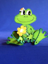 Lade das Bild in den Galerie-Viewer, Frosch aus Holz,
Schlenker-Figur mit Papierdraht-Armen und Beinen Tiere aus Holz basteln, Schlenker Tiere aus Holz zum setzen, mit Kindern malen, Jahrsesdeko basteln, Frosch zu bemalen, Bastelset aus Holz, Dekoration mit Kindern gestalten, Frühjahrsdekoration gestalten, Basteln mit Kindern, Frösche aus Holz basteln, Bastelset für Bauernhof, Dekoration mit Kindern gestalten, Tiere aus Holz basteln, Jahrsesdeko basteln, Frösche aus Holz basteln, Frühjahrsdekoration gestalten, Bastelset für Bauernhof, Bastel
