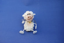 Lade das Bild in den Galerie-Viewer, Schaf Bastelsets zum Trockenfilzen / Nadelfilzen Lustige Figuren zum Filzen, Filzen mit Kindern, Basteln mit Kindern, Filzset, Tiere trocken filzen, Nadelfizen, Basteln mit Filz, Schaf zum Filzen, Bastelideen zum Filzen, RGH 7506SB