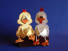 Lade das Bild in den Galerie-Viewer, Gockel aus Schlenker-Figur Bastelset aus Holz zum Basteln, Bastelideen für Ostern, Osterbasteln einfach mit Kindern, Ostergeschenk selber basteln, Gockel aus Holz bemalen, Osterdekoration aus Holz gestalten, Gockel aus Holz gestalten, Osterdeko selbst gestalten, basteln für Osterdeko, Küken aus Holz, basteln zu Ostern mit Kindern, Osterbasteln einfach mit Kindern, Bastelset aus Holz zum Basteln, basteln für Osterdeko, Ostergeschenk selber basteln, Osterdekoration aus Holz gestalten, Gockel aus Holz gestal