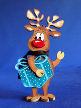 Lade das Bild in den Galerie-Viewer, Rentier aus Holz,
Standfigur Rentier aus Holz, Rentier zum stellen malen, Bastelset Weihnachten, Rentier zu Weihnachten gestalten, Weihnachtsbasteln, weihnachtliches Bastelset, Weihnachtsdeko gestalten, Geschenkidee für Weihnachten, basteln mit Kindern, Bastelidee Weihnachten, Winter Tiere basteln mit Holz, Weihnachtsdekoration, Winter Tiere basteln mit Holz, Weihnachtsdekoration, weihnachtliches Bastelset, Weihnachtsbasteln, Geschenkidee für Weihnachten, Rentier zu Weihnachten gestalten, basteln mit Kind