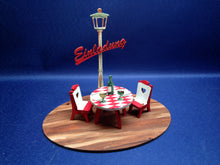 Lade das Bild in den Galerie-Viewer, Regal, Tisch, Stühle aus Holz für Fairy House Fairyhouse Landschaften , Bastelideen für fairy house , Wichtellandschaft, Wichtelhausbasteln, Fairyhousezumbasteln , Holzartikel zum Basteln , Wichtelhaus , Holzartikel zum Bemalen , Fairy House Innenleben, Fairyhouse , Grill für Fairy House, Grill aus Holz, WHL 6552SB