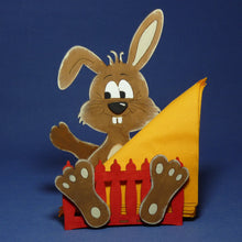 Lade das Bild in den Galerie-Viewer, Serviettenhalter Hase aus Holz Bastelset aus Holz, Osterhasen gestalten, Hasen aus Holz basteln, Osterbasteln mit Kindern einfach, Ostergeschenk selber basteln, Osterhasen aus Holz bemalen, Osterbasteln einfach mit Kindern, basteln mit Kindern, Hasen aus Holz zum Basteln, Basteln für Osterdeko, Basteln zu Ostern mit Kindern, Osterdekoration aus Holz gestalten, Osterdeko selbst gestalten, Serviettenhalter zu Ostern basteln, Bastelideen für Ostern, HSS 4024SB