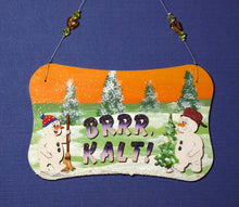 Lade das Bild in den Galerie-Viewer, Schneemann mit Mütze und Besen aus Holz Bastelidee Winter, Schneemann basteln Weihnachten, Weihnachtsbasteln, basteln mit Holz, basteln mit Kindern im Winter, Schneemann malen, Weihnachtsdekoration, Geschenkidee für Weihnachten, Schneemann aus Holz basteln, Schneemann aus Holz gestalten, Weihnachtsdeko gestalten, Winterdeko selbst gestalten, Weihnachtsdeko gestalten, Winterdeko selbst gestalten, Schneemann malen, basteln mit Kindern im Winter, Weihnachtsdekoration, Bastelidee Winter, Schneemann aus Holz b