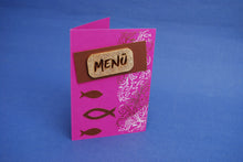 Lade das Bild in den Galerie-Viewer, Stempel Filigran mit Fisch 10 cm Stempel für scrapbooking, Stempelideen, Stempel mit Holzgriff, Stempeln, Stempel für Hochzeit, Stempel für Holz, Stempel für Kartengestaltung, Fische Stempel, Stempel für Geschenke, Stempel für Kinder, SPG 3310