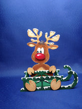 Lade das Bild in den Galerie-Viewer, Rentier mit Schlitten aus Holz Weihnachtsdeko gestalten, Rentier einfach malen, Geschenkidee für Weihnachten, Bastelidee Weihnachten, Rentier aus Holz, basteln mit Kindern, Weihnachtsdekoration, Bastelset Weihnachten, weihnachtliches Bastelset, Tiere basteln mit Holz, Weihnachtsbasteln, Rentier zu Weihnachten gestalten, weihnachtliches Bastelset, basteln mit Kindern, Tiere basteln mit Holz, Rentier einfach malen, Bastelset Weihnachten, Geschenkidee für Weihnachten, Rentier zu Weihnachten gestalten, Bastel