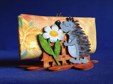 Lade das Bild in den Galerie-Viewer, Igel aus Holz, stehend, geschlossene Augen Basteln mit Kindern, Tiere aus Holz basteln, Käfer mit Kindern malen, Geschenkideen zum basteln, Igel aus Holz, Dekoration mit Kindern gestalten, Frühjahrsdekoration gestalten, Tiere aus Holz malen, Kleinteile zum bemalen, Jahrsesdeko basteln, Haustiere malen, Igel zum Basteln, Marienkäfer aus Holz basteln, Tiere aus Holz basteln, Käfer mit Kindern malen, Basteln mit Kindern, Jahrsesdeko basteln, Frühjahrsdekoration gestalten, Marienkäfer aus Holz basteln, Tiere