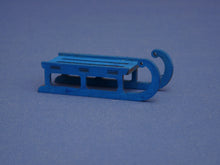 Lade das Bild in den Galerie-Viewer, Schlitten aus Holz Bausatz groß Schlitten aus Holz basteln, Schlitten basteln Weihnachten, Weihnachtsdeko gestalten, Bastelidee Winter, Weihnachtsdekoration, basteln mit Kindern im Winter, Geschenkidee für Weihnachten, Schlitten malen, Winterdeko selbst gestalten, Weihnachtsbasteln, Deko mit Schlitten aus Holz gestalten, basteln mit Holz, Schlitten basteln Weihnachten, Bastelidee Winter, Deko mit Schlitten aus Holz gestalten, Winterdeko selbst gestalten, Schlitten aus Holz basteln, Schlitten malen, Gesche