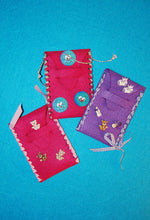 Lade das Bild in den Galerie-Viewer, Babyflasche als Knopf 2 cm Holzknopf, Knöpfe zum Dekorieren, Tiereknöpfe, BabyflascheKnopf, Knopf aus Holz, Knöpfe zum Bemalen, Knöpfe, Knopf zum Basteln, Knopf zum Nähen, Knöpfe mit Gesicht,   BUH 3802