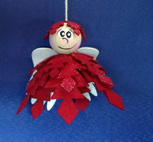 Lade das Bild in den Galerie-Viewer, Engel aus Filz; rot Engel mit Kindern gestalten, Winterdekoration basteln, Engel basteln, Figuren aus Filz basteln, Fädeln mit Kindern, Filzfiguren nähen, Deko mit Kindern fädeln, Engel aus Filz basteln, Fensterfiguren basteln, Weihnachtsdeko fädeln,   ENF 6580SB