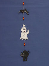 Lade das Bild in den Galerie-Viewer, Fledermaus aus Holz
 Kinder basteln Tiere, Fledermaus malen, Tiere aus Holz malen, Bastelzubehör aus Holz, Tiere aus Holz basteln, Halloween Dekoidee, Dekoration zu Halloween, basteln mit Kindern zu Halloween, Holzbastelartikel,  Tiere aus Holz basteln, Kinder basteln Tiere, Dekoration zu Halloween, Fledermaus malen, Holzbastelartikel, Bastelzubehör aus Holz, Halloween Dekoidee, basteln mit Kindern zu Halloween, Tiere aus Holz malen,  DRH 7710