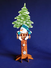 Lade das Bild in den Galerie-Viewer, Wintertanne aus Holz für Kantholz, Leibgarde Bastelidee Weihnachten, Bastelset Weihnachten, Tannenbaum aus Holz basteln, Baum basteln mit Holz, weihnachtliches Bastelset, Tannenbaum malen, Weihnachtsdeko gestalten, Weihnachtsdekoration, Geschenkidee für Weihnachten, Weihnachtsbasteln, Tannenbaum zu Weihnachten gestalten, basteln mit Kindern,   WTL 1118SB