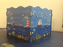 Lade das Bild in den Galerie-Viewer, Basteln mit Kindern, Dekoration mit Kindern gestalten, Krake bemalen, Schilder mit Meerestieren gestalten, Fotobuch gestalten, Kleine Tiere aus Holz, Maritime Erinnerung basteln, Bastelzubehör aus Holz, Fotoalbum basteln, Meerestiere malen, Jahrsesdeko basteln, MAK 8014