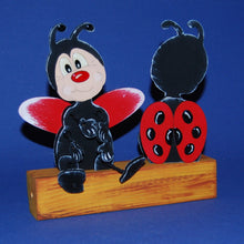 Lade das Bild in den Galerie-Viewer, Marienkäfer aus Holz,
Schlenker-Figur Bastelset für Bauernhof, Tiere aus Holz basteln, Tiere mit Kindern malen, Geschenkideen zum basteln, Bastelset aus Holz, Schlenker Tiere aus Holz zum setzen, Dekoration mit Kindern gestalten, Basteln mit Kindern, Marienkäfer zum bemalen, Frühjahrsdekoration gestalten, Jahrsesdeko basteln, süße Käfer aus Holz basteln, Marienkäfer zum bemalen, Schlenker Tiere aus Holz zum setzen, Tiere aus Holz basteln, Jahrsesdeko basteln, Geschenkideen zum basteln, Frühjahrsdekoration