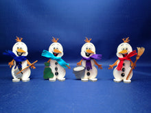 Lade das Bild in den Galerie-Viewer, Schneemann "Snowy" aus Holz, Standfigur Bastelidee Winter, Geschenkidee für Weihnachten, Schneemann zum setzen malen, Bastelset Weihnachten, Weihnachtsbasteln, Weihnachtsdeko gestalten, basteln mit Holz, Weihnachtsdekoration, Schneemann aus Holz gestalten, weihnachtliches Bastelset, basteln mit Kindern im Winter, Schneemann aus Holz basteln, Weihnachtsdeko gestalten, basteln mit Kindern im Winter, weihnachtliches Bastelset, Bastelset Weihnachten, Schneemann zum setzen malen, Bastelidee Winter, Geschenkide