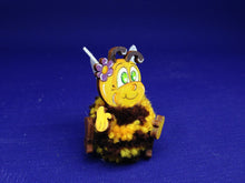 Lade das Bild in den Galerie-Viewer, Pompom Bienen aus Holz Bienchen bemalen, Dekoration mit Kindern, Pompom Tiere aus Holz, Bommel-Tiere basteln, Basteln mit Kindern, gestalten, Bastelset aus Holz, Bienen basteln, Frühjahrsdeko basteln,   WBI 4303SB