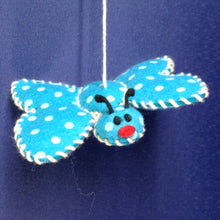 Lade das Bild in den Galerie-Viewer,   Schmetterling, Nähen mit Kindern, Frühlingsideen, Nähen für Kinder, Schmetterling aus Filz, Dekoidee Frühling, Bastelideen für Oma, Bastelideen für Mama, Muttertag, Basteln mit Kindern, Geschenkidee, Bastelideen zum Geburtstag, Bastelideen für Kinder, Schmetterling Nähset, Nähen für Anfänger, Basteln im Frühling, Basteln für den Frühling,  NSC 4809-P57