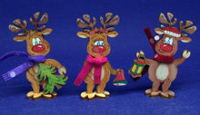Lade das Bild in den Galerie-Viewer, Rentiere zum Stellen in 6cm aus Holz Weihnachtsbasteln, Weihnachtsdeko gestalten, Winter Tiere basteln mit Holz, Bastelidee Weihnachten, Bastelset Weihnachten, Geschenkidee für Weihnachten, basteln mit Kindern, Rentier aus Holz, weihnachtliches Bastelset, Rentier zum stellen malen, Weihnachtsdekoration, Rentier zu Weihnachten gestalten, TRU 7206SB