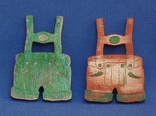 Lade das Bild in den Galerie-Viewer,   Holzteile bemalen, Basteln mit Kindern, Dirnd Trachtenhut aus Holz, Streuteile Holz, Streuteile diy, Kleine Holzteile, Streuteile basteln, Basteln mit Holz, Basteln mit Holzteilen, Geschenk zum Geburtstag, Tischdeko selber machen, Holzteile zum Selbstgestalten, Einladungskarten basteln, Oktoberfestdeko, Holzteilechen, Deco Bierfeste, Lederhose aus Holz, Maßkrug aus Holz, Karte zum Geburtstag basteln, Deco für Gartenparty,  OFH 6705