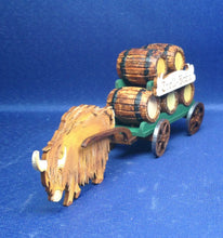 Lade das Bild in den Galerie-Viewer, Bierwagen 5 Fässer Zottelrind aus Holz Fairyhouse Landschaften , Bierwagen aus Holz , Bierwagen für Landschaften, Fairyhousezumbasteln , Wichtellandschaft, Holzartikel zum Basteln , Bastelideen für fairy house , Fairyhouse , Wichtelhaus , Wichtelhausbasteln, Holzartikel zum Bemalen , Fässer zusammen Bauen, Fässer aus Holz , WHL 6592SB