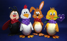 Lade das Bild in den Galerie-Viewer, Hahn mit großen Augen aus Holz mit Styropor-Bauch,
Ostergeschenk selber basteln, Bastelideen für Ostern, Osterdeko selbst gestalten, Ostereier gestalten, Osterbasteln einfach mit Kindern, basteln zu Ostern mit Kindern, basteln für Osterdeko, Gockel aus Holz bemalen, Küken aus Holz, Osterdekoration aus Holz gestalten, Osterbasteln einfach mit Kindern, Osterdekoration aus Holz gestalten, Ostergeschenk selber basteln, Ostereier gestalten, basteln für Osterdeko, Gockel aus Holz bemalen, basteln zu Ostern mit