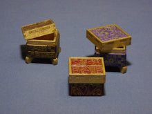 Lade das Bild in den Galerie-Viewer, 4x4cm H3cm Truhen zum Basteln, Holz bemalen, Truhen für Mosaik, Truhen für Geldgeschenke, Holz bemalen acryl, Holzteile, Holzkunst, Basteln mit Holz, Basteln mit Holz, Truhen für Schmuck, Holzteile bemalen, Holzideen , Basteln mit Holz für Kinder, Holzteile bemalen, Truhen für Mosaik, Basteln mit Holz, Basteln mit Holz für Kinder, Holz bemalen acryl, Holzideen , Truhen für Schmuck, Holz bemalen, Truhen zum Basteln, Basteln mit Holz, Holzkunst, Truhen für Geldgeschenke, Holzteile, BMH 2210SB