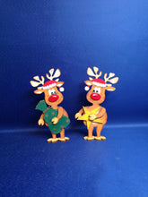 Lade das Bild in den Galerie-Viewer, Rentier mit Mütze aus Holz,
Standfigur Winter Tiere basteln mit Holz, weihnachtliches Bastelset, Weihnachtsbasteln, basteln mit Kindern, Weihnachtsdeko gestalten, Rentier zum stellen malen, Bastelset Weihnachten, Geschenkidee für Weihnachten, Bastelidee Weihnachten, Weihnachtsdekoration, Rentier aus Holz, Rentier zu Weihnachten gestalten, Rentier zu Weihnachten gestalten, Bastelset Weihnachten, weihnachtliches Bastelset, Weihnachtsdekoration, Bastelidee Weihnachten, Rentier aus Holz, Winter Tiere basteln