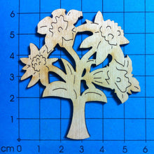 Lade das Bild in den Galerie-Viewer, 6cm Blumen zum Geburtstag, Blumen zum Basteln, Blumenstrauß basteln, Blumen zum Dekorieren, Blumenstrauß selber machen, Blumen für Gartendeko, Streuteil Blume, Blumenstrauß, Blumen zum Bemalen, Blumen aus Holz, Blumen zum Kartengestalten, Blumen zum Basteln, Blumen aus Holz, Blumen zum Dekorieren, Blumenstrauß, Blumen zum Geburtstag, Blumenstrauß selber machen, Blumen für Gartendeko, Blumenstrauß basteln, Blumen zum Kartengestalten, Streuteil Blume, Blumen zum Bemalen, FLH 5906