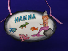 Lade das Bild in den Galerie-Viewer, Schild oval mit Wellenschnitt aus Holz Schild zur Hochzeit basteln, Schilder aus Holz, Schild fürs Kinderzimmer, Schild zur Taufe, Schild zum Geburtstag, Schild zur Geburt, Holzideen , Schilder für den Eingang, Türschild, Basteln mit Holz für Kinder, Holz bemalen, Schilder zum Basteln, Basteln mit Holz, Schild zur Geburt, Basteln mit Holz, Schilder für den Eingang, Schild zur Taufe, Schild zur Hochzeit basteln, Basteln mit Holz für Kinder, Schilder zum Basteln, Holz bemalen, Schild fürs Kinderzimmer, Schi