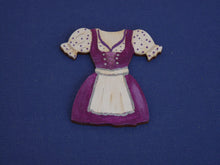 Lade das Bild in den Galerie-Viewer,   Dirnd Trachtenhut aus Holz, Einladungskarten basteln, Deco Bierfeste, Karte zum Geburtstag basteln, Holzteile zum Selbstgestalten, Basteln mit Kindern, Streuteile Holz, Lederhose aus Holz, Basteln mit Holzteilen, Basteln mit Holz, Holzteilechen, Maßkrug aus Holz, Kleine Holzteile, Tischdeko selber machen, Holzteile bemalen, Streuteile diy, Streuteile basteln, Oktoberfestdeko, Deco für Gartenparty, Geschenk zum Geburtstag,  OFH 7808