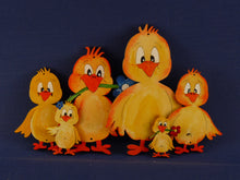 Lade das Bild in den Galerie-Viewer, Küken aus Holz Basteln zu Ostern mit Kindern, Hühnchen, Gockel, basteln mit Kindern, Osterdeko selbst gestalten, Basteln für Osterdeko, Küken , Osterbasteln einfach mit Kindern, Henne, Hahn, Geflügel, Hähnchen, Ostergeschenk selber basteln, Osterdekoration aus Holz gestalten, Bastelideen für Ostern, Osterbasteln mit Kindern einfach, Gockel, Osterdekoration aus Holz gestalten, Hähnchen, Hühnchen, Hahn, Osterbasteln mit Kindern einfach, Osterbasteln einfach mit Kindern, Basteln zu Ostern mit Kindern, Bastel