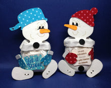 Lade das Bild in den Galerie-Viewer, Mütze rot Schneemann Nähset, Weihnachtsbasteln, Basteln mit Kindern Weihnachten einfach, Basteln mit Kindern Winter, Weihnachtsgeschenke, Bastelideen aus Filz, Geschenkidee Nikolaus, Schneemänner basteln, Nähen mit Kindern, Nähen für Kinder, Nähen für Anfänger, Schneemänner nähen, Weihnachtsgeschenke nähen, Bastelideen Nikolaus, Geschenkidee Weihnachten, Schneemann Nähset, Schneemänner basteln, Weihnachtsgeschenke nähen, Nähen für Anfänger, Weihnachtsgeschenke, Weihnachtsbasteln, Nähen für Kinder, Basteln