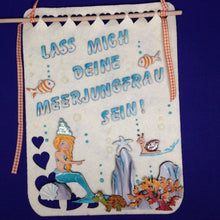 Lade das Bild in den Galerie-Viewer, Schilder mit Meerestieren gestalten, Jahrsesdeko basteln, Basteln mit Kindern, Maritime Erinnerung basteln, Fotoalbum basteln, Fotobuch gestalten, Kleine Tiere aus Holz, Meerestiere malen, Bastelzubehör aus Holz, Meerjungfrau bemalen, Dekoration mit Kindern gestalten, MJH 3210