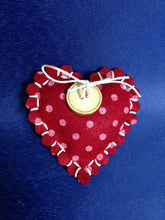 Lade das Bild in den Galerie-Viewer, Herzen aus Filz zum Nähen 3er Set Herzen zum Nähen, Hochzeitsgeschenk, Herzen zum selber machen, Basteln mit Kindern, Bastelideen für Kinder, Herzen Nähset, Herzen zum Basteln, Geschenkidee Valentinstag, Bastelidee Schlüsselanhänger, Bastelidee Geburtstag, Geschenkidee, Dekoidee Herz, Nähen für Kinder, Bastelideen zum Geburtstag, Nähen für Anfänger, Geschenk zur Hochzeit, Bastelideen aus Filz, Herzen aus Filz, Hochzeitsgeschenk selber machen, Geschenkidee zur Hochzeit,  Herzen zum Basteln, Geschenkidee, Ho