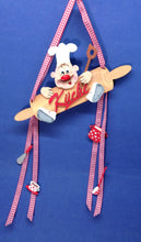 Lade das Bild in den Galerie-Viewer, Schild als Nudelholz aus Holz Schild zur Geburt, Schilder aus Holz, Holzideen , Schilder für den Eingang, Schild zur Taufe, Basteln mit Holz, Schild fürs Kinderzimmer, Basteln mit Holz für Kinder, Schilder zum Basteln, Schild zur Hochzeit basteln, Türschild, Schild zum Geburtstag, Holz bemalen, Schild zur Hochzeit basteln, Schild fürs Kinderzimmer, Schilder zum Basteln, Türschild, Basteln mit Holz für Kinder, Schild zum Geburtstag, Schilder aus Holz, Holz bemalen, Holzideen , Schild zur Geburt, Schilder