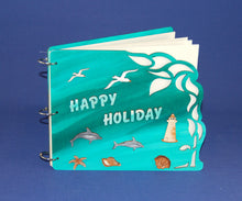 Lade das Bild in den Galerie-Viewer, Maritime Erinnerung basteln, Fotoalbum basteln, Kleine Tiere aus Holz, Bastelzubehör aus Holz, Schilder mit Meerestieren gestalten, Dekoration mit Kindern gestalten, Fotobuch gestalten, Meerestiere malen, Basteln mit Kindern, Muscheln bemalen, Jahrsesdeko basteln, MAJ 7012