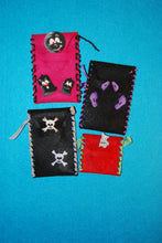 Lade das Bild in den Galerie-Viewer, Katze als Knöpfe Knöpfe mit Gesicht, Katze Knopf, Holzknopf, Knopf aus Holz, Knöpfe zum Bemalen, Knopf zum Nähen, Knopf zum Basteln, Knöpfe, Tiereknöpfe, Knöpfe zum Dekorieren, Knöpfe, Tiereknöpfe, Knöpfe mit Gesicht, Knöpfe zum Dekorieren, Knopf zum Nähen, Knöpfe zum Bemalen, Katze Knopf, Holzknopf, Knopf aus Holz, Knopf zum Basteln, BUH 9503