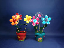 Lade das Bild in den Galerie-Viewer, Blumen aus Filz zum Nähen Bastelideen für Oma, Frühlingsideen, Geschenkidee, Blumen Nähset, Bastelideen zum Geburtstag, Muttertag, Bastelideen für Mama, Bastelideen für Kinder, Basteln für den Frühling, Dekoidee Frühling, Basteln mit Kind, Basteln im Frühling, Nähen für Anfänger, Blumen Nähset, Basteln für den Frühling, Geschenkidee, Basteln mit Kind, Bastelideen für Oma, Frühlingsideen, Nähen für Anfänger, Bastelideen zum Geburtstag, Dekoidee Frühling, Bastelideen für Kinder, Bastelideen für Mama, Bastel