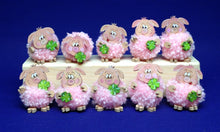 Lade das Bild in den Galerie-Viewer, Pompom Schweinchen aus Holz Schweinchen bemalen, Schweine basteln, Bastelset aus Holz, gestalten, Jahrsesdeko basteln, Basteln mit Kindern, Pompom Tiere aus Holz, Glückbringer gestalten, Dekoration mit Kindern, Bommel-Tiere basteln, Bastelset für Bauernhof, WPO 9703SB