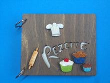 Lade das Bild in den Galerie-Viewer, Cupcake aus Holz