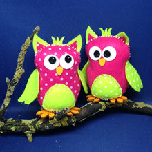 Lade das Bild in den Galerie-Viewer, Eule 15 cm groß aus Filz zum Nähen
 Nähen für Anfänger, Basteln für Kinder, Bastelideen Eule, Eulen zum Nähen, Eulen aus Filz, Eulen selber machen, Eulen selber basteln, Bastelideen, Nähen für Kinder, Kinderbeschäftigung, Basteln mit Kindern,  Bastelideen, Nähen für Anfänger, Eulen zum Nähen, Basteln mit Kindern, Kinderbeschäftigung, Eulen aus Filz, Nähen für Kinder, Bastelideen Eule, Eulen selber basteln, Basteln für Kinder, Eulen selber machen,  EUF 5215SB-P35-61