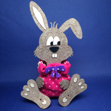 Lade das Bild in den Galerie-Viewer,   Nähen mit Kindern, Bastelideen Ostern, Nähset Hase, Osterdeko selber machen, Hase aus Filz, Nähen für Kinder, Basteln mit Kindern, Osterhase, Basteln für Kinder, Basteln für Anfänger, Osterdeko basteln, Frühlingsdeko, Basteln mit Filz, Dekoideen Ostern, Ostern, Nähen für Anfänger, Basteln für Ostern, Osterdeko, Osternest, Frühling,  NHS 4213-P35