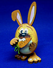Lade das Bild in den Galerie-Viewer, kleine Hasen aus Styropor und Holz basteln zu Ostern für Kinder, Ostereier gestalten, Osterdeko selbst gestalten, Osterbasteln einfach, Ostergeschenk selber basteln, basteln für Osterdeko, Bastelideen für Ostern, Hasen aus Holz und Styropor, Osterdekoration aus Holz gestalten, Osterhasen aus Holz bemalen, EHS 4204SB