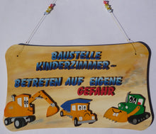 Lade das Bild in den Galerie-Viewer, 16cm Jahresdeko basteln, Kinderzimmerdeko, Bastelset aus Holz, Raupenfahrzeug aus Holz, Auto mit Kindern malen, Auto zum Bemalen, Auto aus Holz malen, Dekoration mit Kindern gestalten, Basteln mit Kindern, Dekoidee für Jungs, Geschenkideen zum Basteln, Auto aus Holz, Baustellenfahrzeuge aus Holz, Kettendozer aus Holz, Fahrzeuge aus Holz basteln, Auto malen,  Auto malen, Kettendozer aus Holz, Raupenfahrzeug aus Holz, Fahrzeuge aus Holz basteln, Auto aus Holz, Jahresdeko basteln, Dekoration mit Kindern gesta
