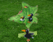 Lade das Bild in den Galerie-Viewer, 21cm Rabe aus Holz basteln, Rabe basteln mit Holz, Kleine Holzteile, Dekoidee Frühjahr basteln, Basteln mit Kindern, Bastelbedarf aus Holz, Holzteile bemalen, Rabe gestalten, Basteln mit Holzteilen, Bastelset aus Holz, Bastelidee für Kinder, Jahresdeko malen, Bastelideen für Kinder, Basteln mit Holz für Kinder, Dekoidee Kindergeburtstag, Rabe im Kinderwagen aus Holz,  Bastelbedarf aus Holz, Bastelideen für Kinder, Holzteile bemalen, Bastelset aus Holz, Rabe gestalten, Dekoidee Frühjahr basteln, Jahresdeko