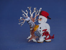 Lade das Bild in den Galerie-Viewer, Schneemann mit Topf aus Holz, Standfigur Weihnachtsdeko gestalten, Schneemann aus Holz gestalten, Weihnachtsdekoration, Schneemann zum setzen malen, basteln mit Holz, Geschenkidee für Weihnachten, weihnachtliches Bastelset, basteln mit Kindern im Winter, Bastelidee Winter, Schneemann aus Holz basteln, Weihnachtsbasteln, Bastelset Weihnachten, Weihnachtsdekoration, basteln mit Holz, basteln mit Kindern im Winter, Schneemann aus Holz gestalten, Weihnachtsbasteln, Weihnachtsdeko gestalten, weihnachtliches Ba