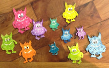 Lade das Bild in den Galerie-Viewer, Monster aus Holz