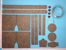 Lade das Bild in den Galerie-Viewer, Lederhose aus Filz zum Nähen