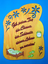 Lade das Bild in den Galerie-Viewer, Wecker aus Holz